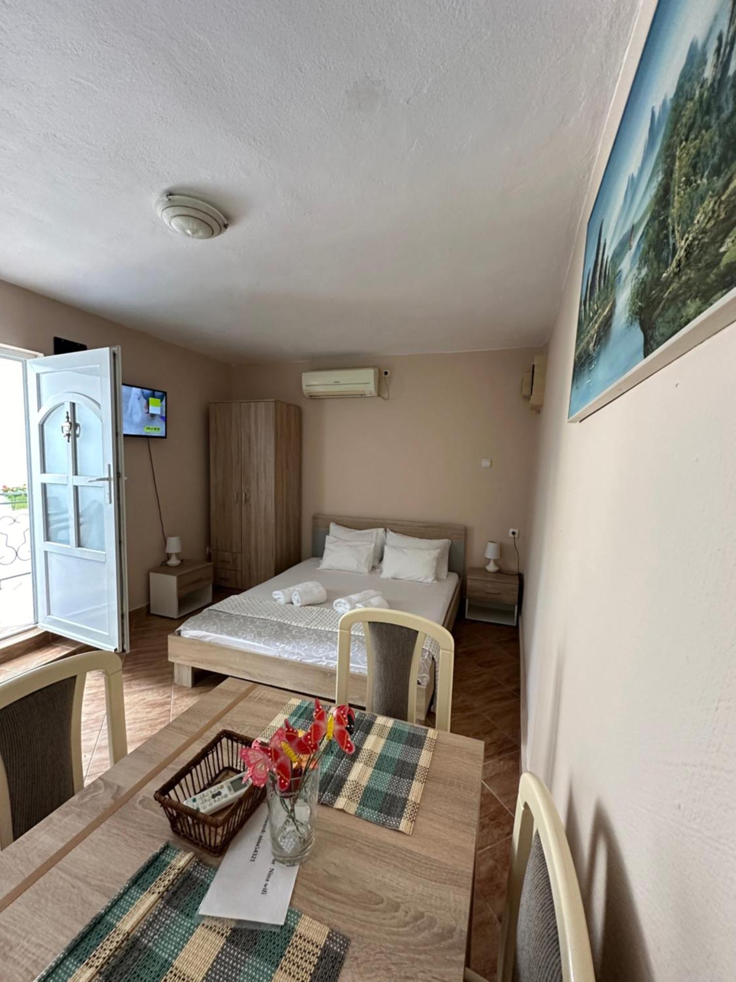 Apartman Nina Risan Kültér fotó
